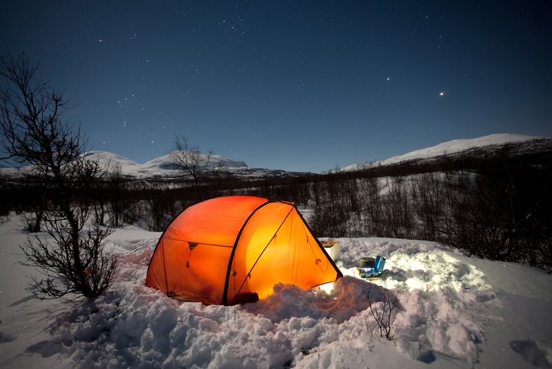 6 cold-weather camping tips