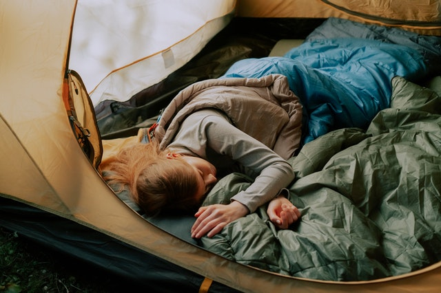 How to choose the right sleeping bag？